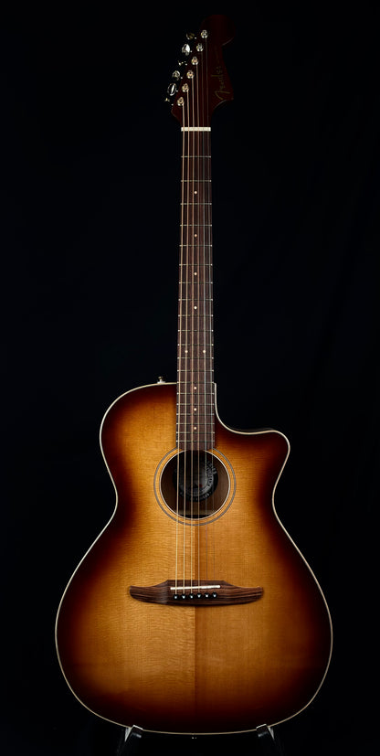 Fender Newporter Classic Aged Cognac Burst (Pre-Owned)