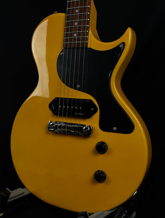 Vintage V130 TV Yellow (New)