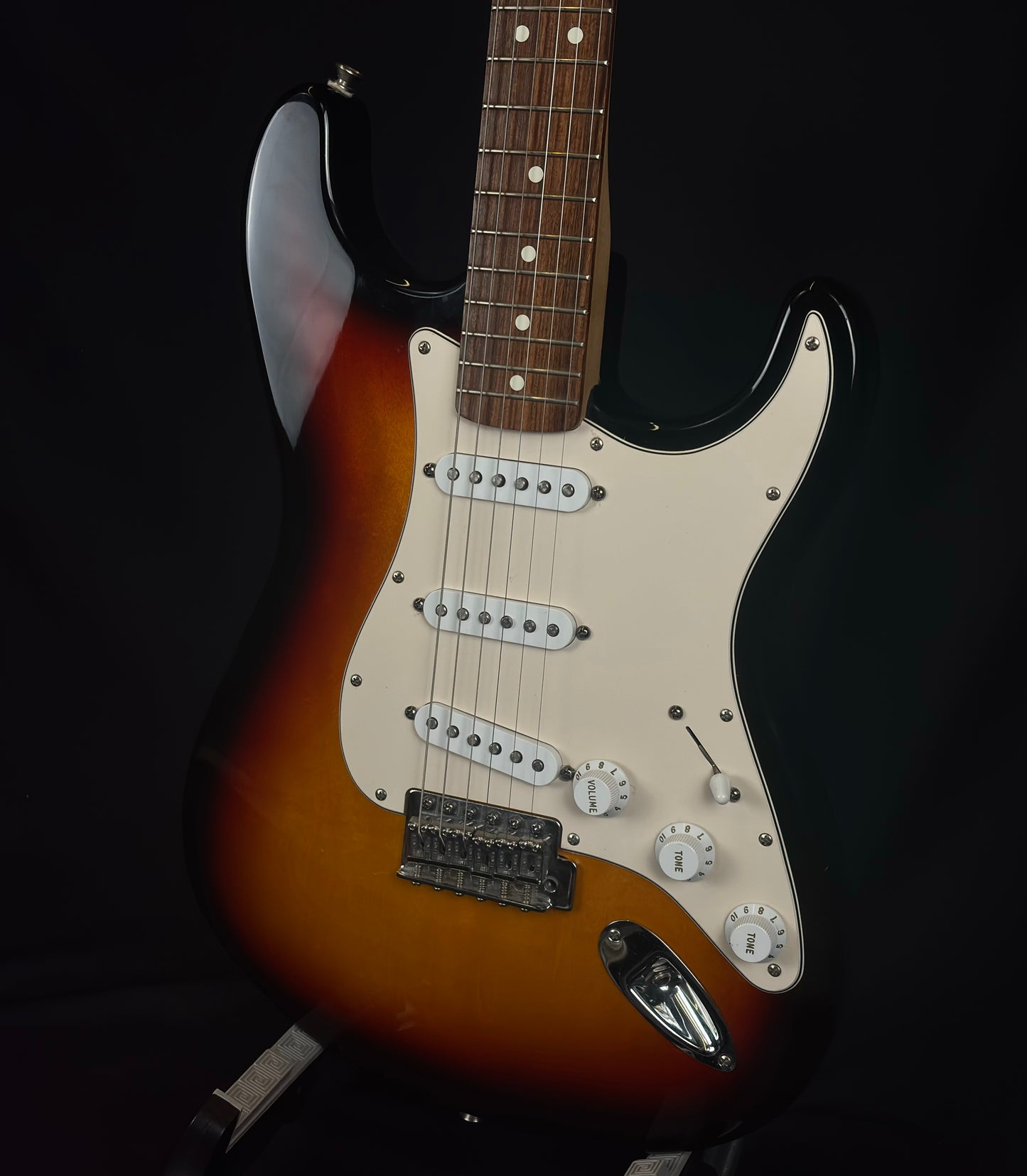 Fender Standard Stratocaster Sunburst MIM (Pre-Owned)